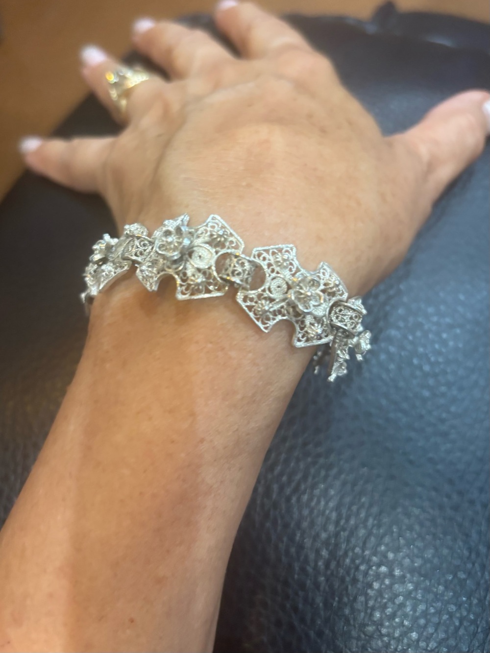 Delicate Silver Filigree Floral Bracelet